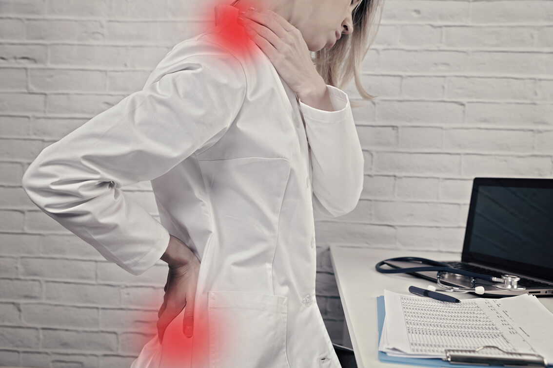 Pain in the neck after whiplash and other neck injuries can cause lower back pain afterwards